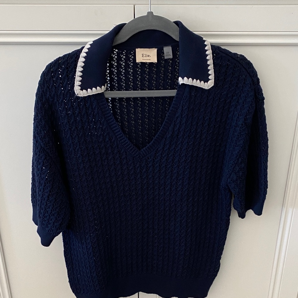 Elie Tahari Classic Knit Polo style women’s V Neck Sweater size L